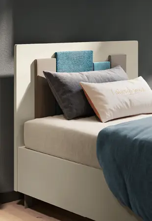 Letto con testata Plane Race