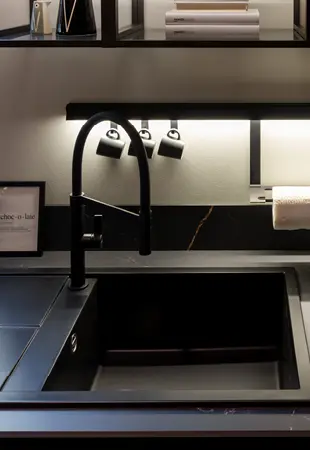 Lavello con barra attrezzata e led