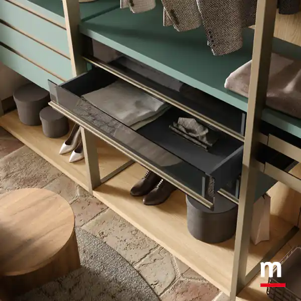 Cassettiera con frontali vetro