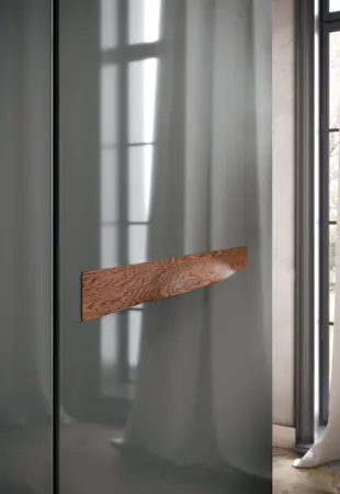 Maniglia Moon in finitura Rovere Amaranto