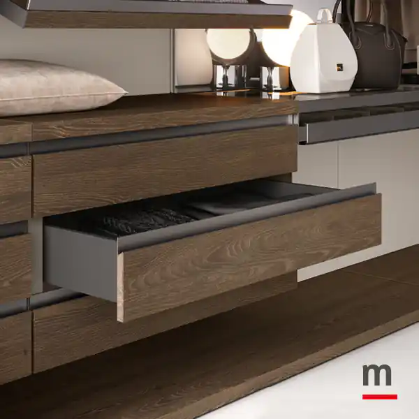 Cassetti con profilo a gola