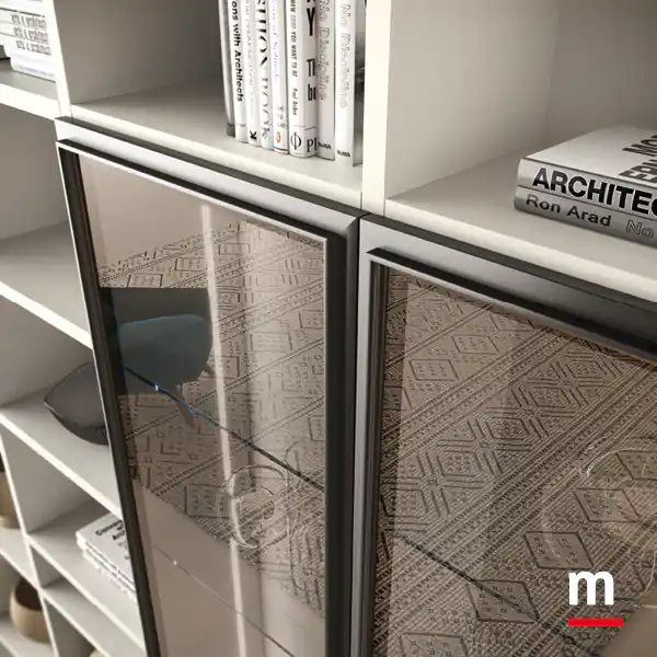 Maniglia incorporata nel telaio anta vetro