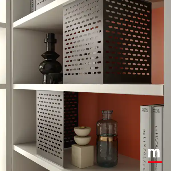 Separatore in lamiera traforata