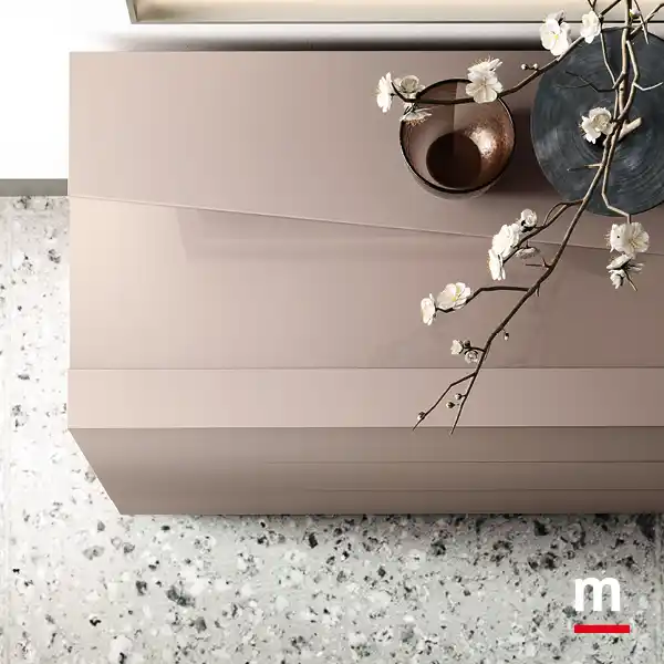 Riporto il laccato lucido Rosa Colorado