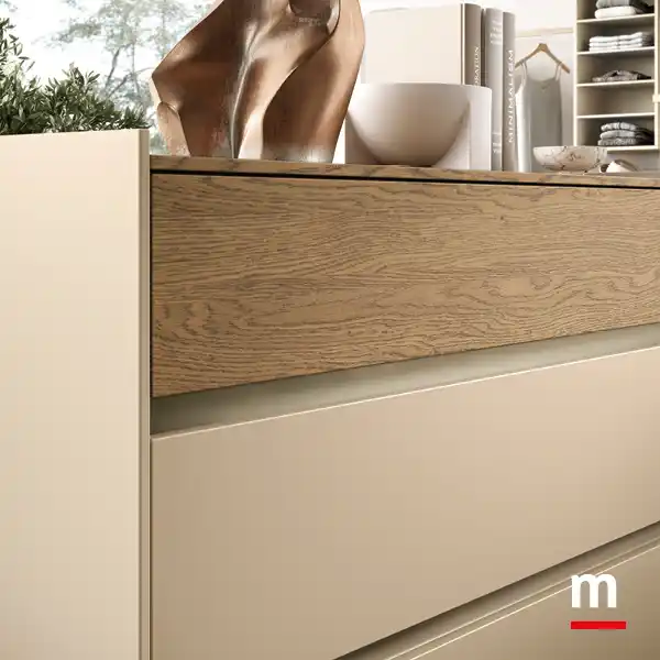 Gola che funge da presa maniglia